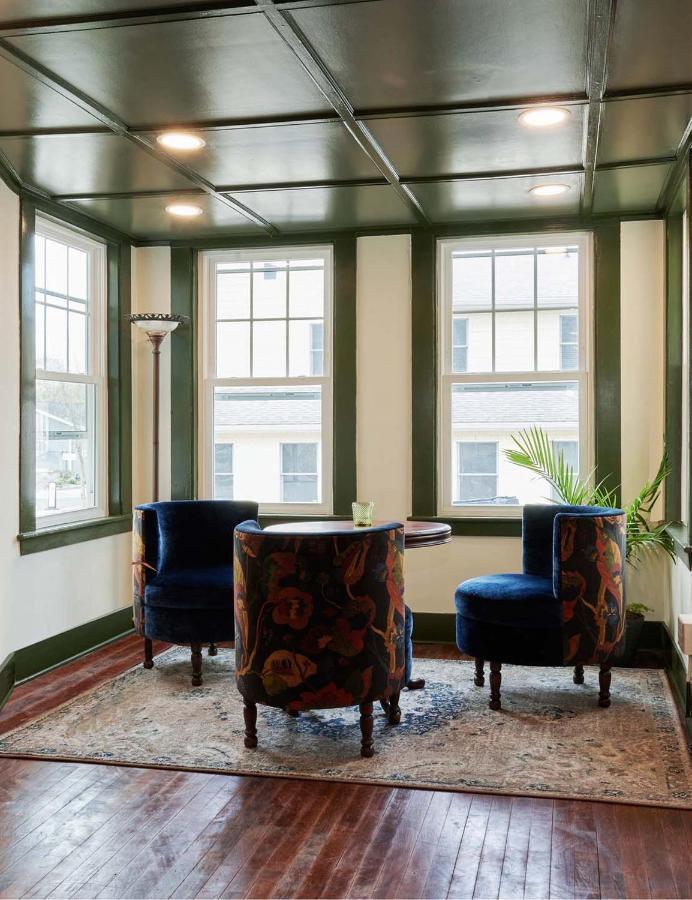 The Whitlock Hotel Lenox Exterior photo
